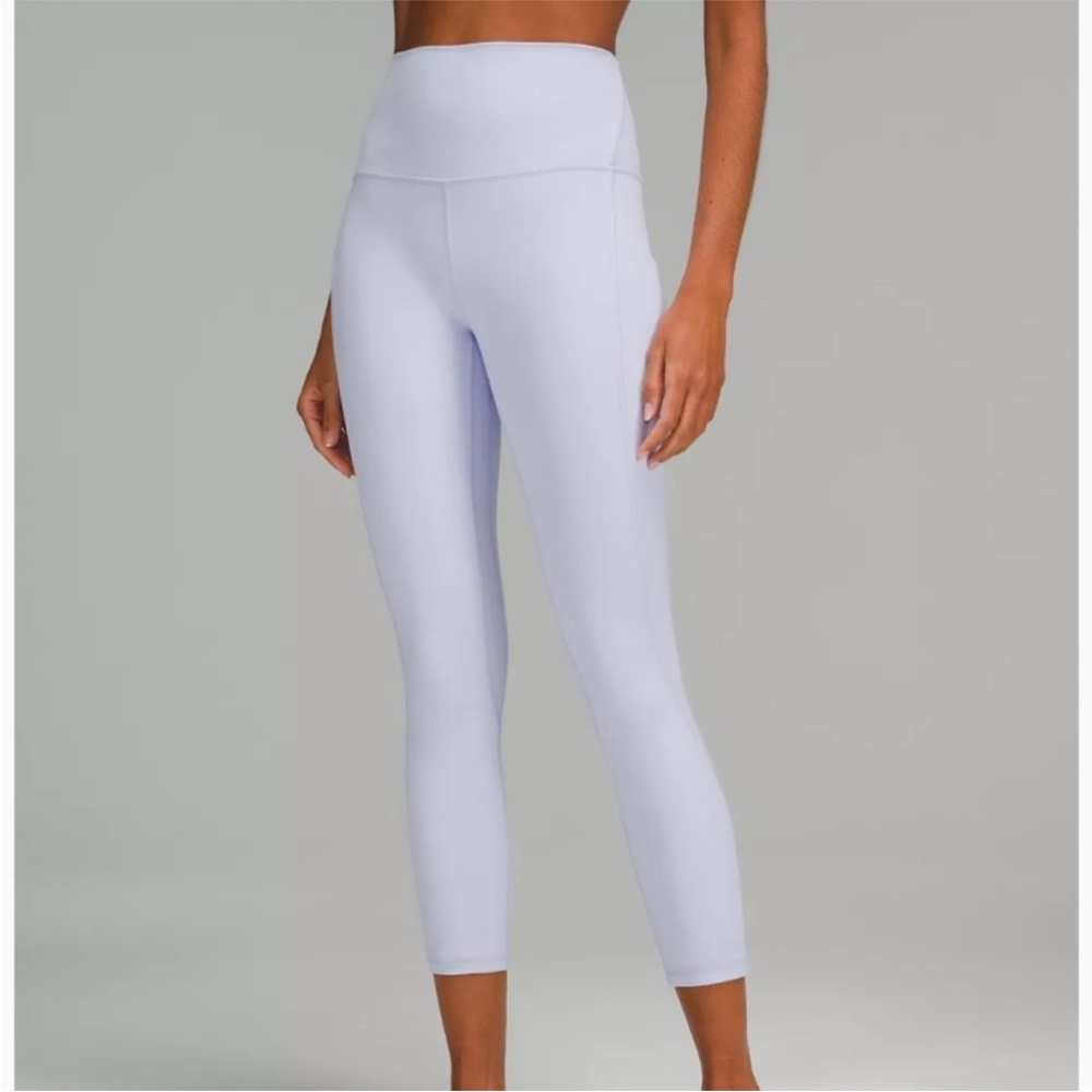 LULULEMON Sky Blue Leggings size 4 like New